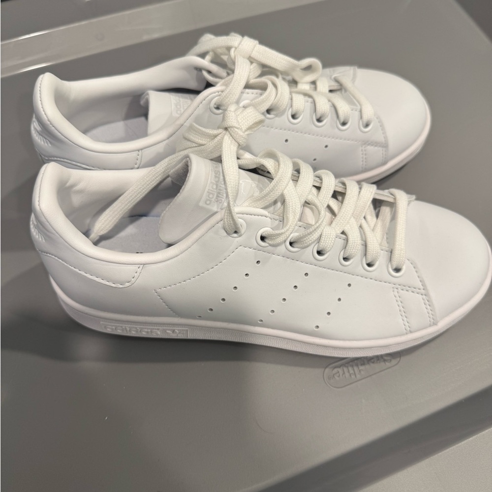 NWOB Adidas All-White Stan Smith Classic Sneakers